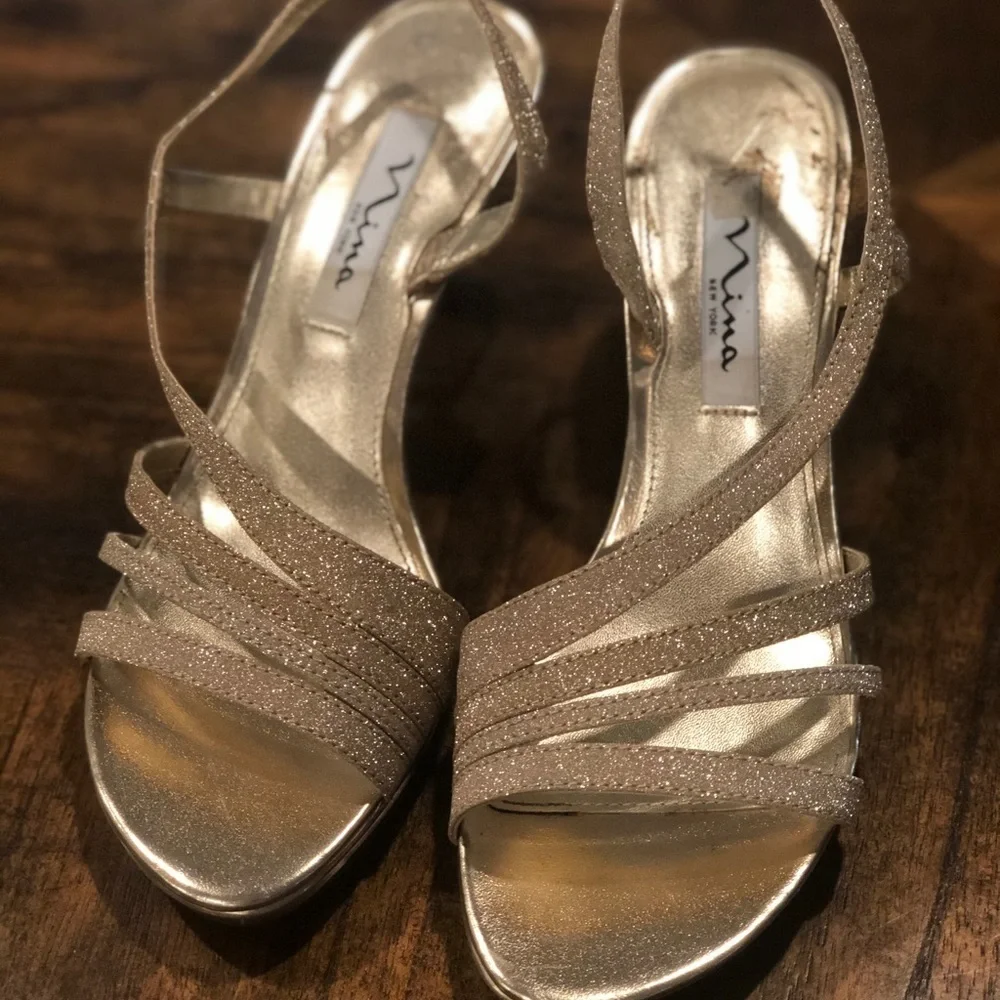 Gold HeelsNina Glittery Back Strap Sz 7.5 Wedding Party Festival Hoco Dance